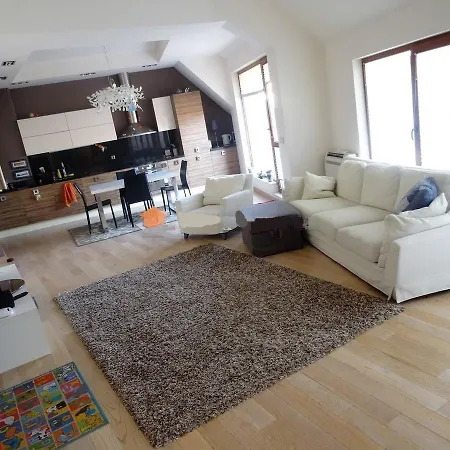 20 M From Sea Garden Greek Quarter City 3 Bedrooms 2 Baths Варна