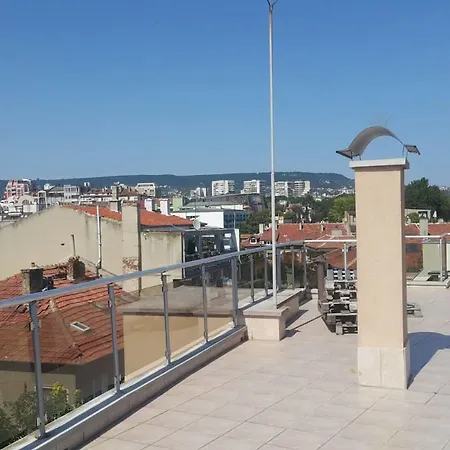 Апартамент 20 M From Sea Garden Greek Quarter City 3 Bedrooms 2 Baths Варна
